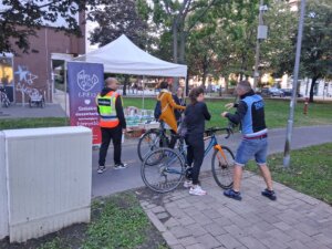 Első alkalommal 2012. májusában csatlakozott önkormányzatunk a Magyar Kerékpáros Klub Bringázz a munkába! elnevezésű projektjéhez. Az elmúlt évek tervszerű fejlesztései eredményeként városrészünkben folyamatosan fejlődött a kerékpáros infrastruktúra, jelentősen nőtt a kerékpárutak hossza, és sok új, a kerékpározáshoz kapcsolódó vállalkozás jött létre. Eredményes erőfeszítéseinek köszönhetően Budapest Főváros XIII. Kerületi Önkormányzat többször is elnyerte a Kerékpárosbarát Település kitüntető címet